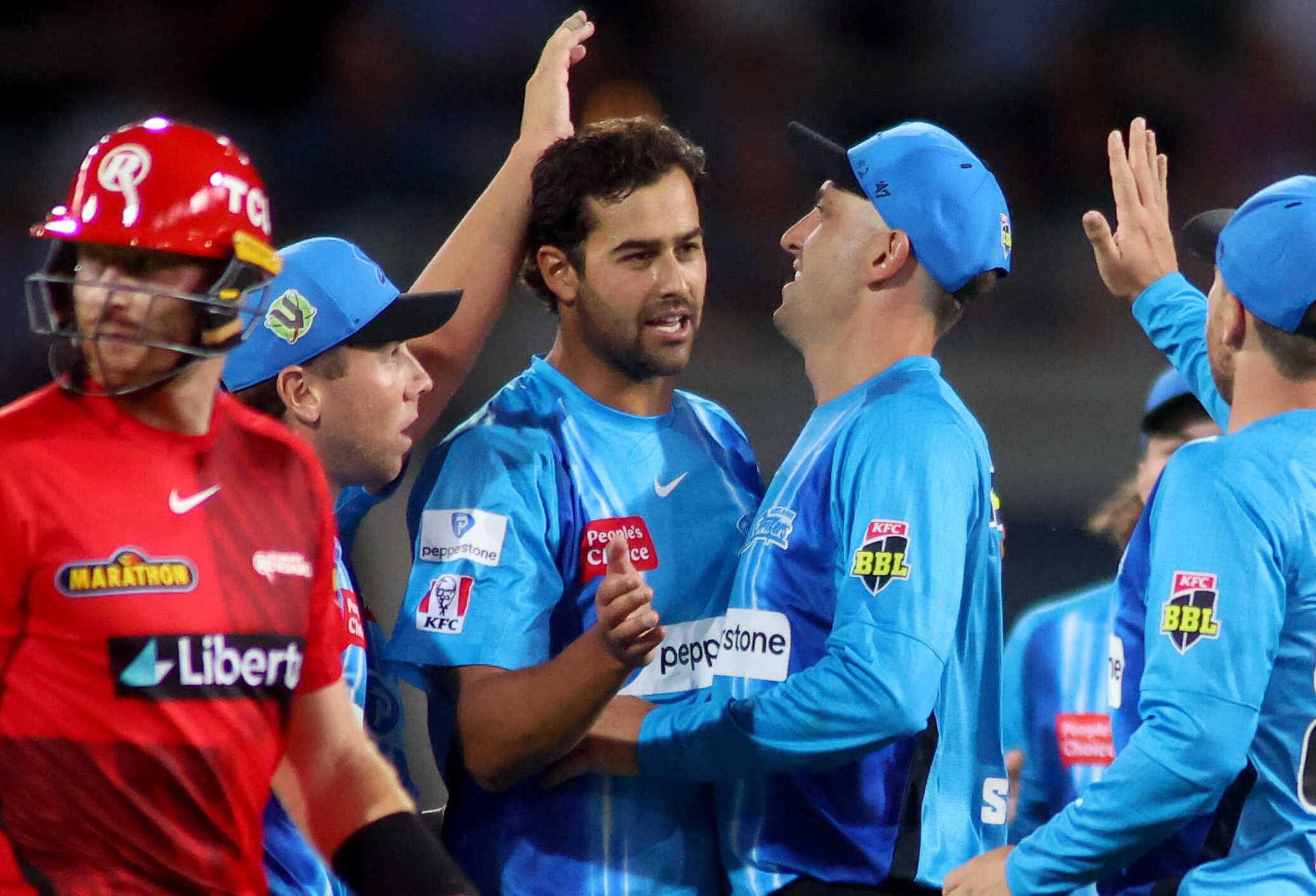 BBL|12: Chris Lynn special seal a win for Adelaide Strikers
